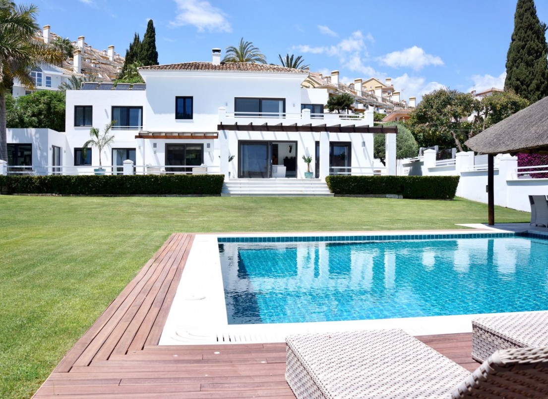 Reventa - Chalet / Villa - Marbella - Nueva Andalucía