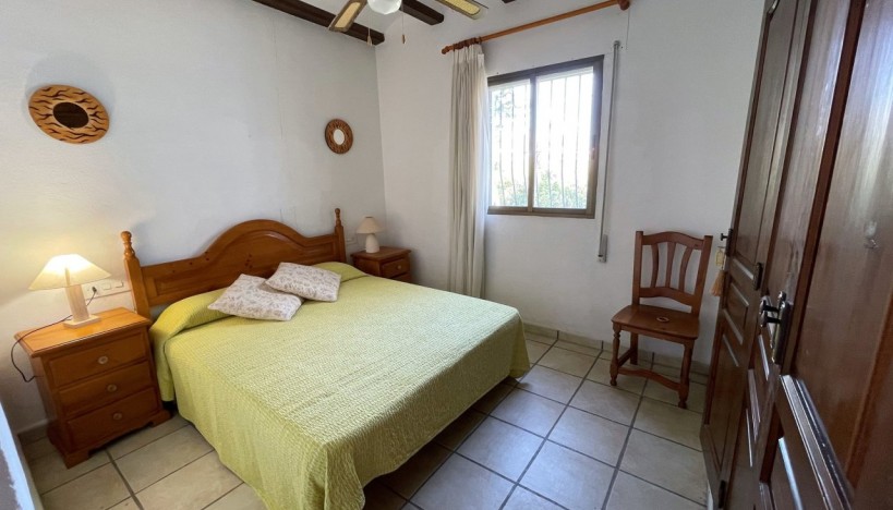 Resale - Villa - Denia