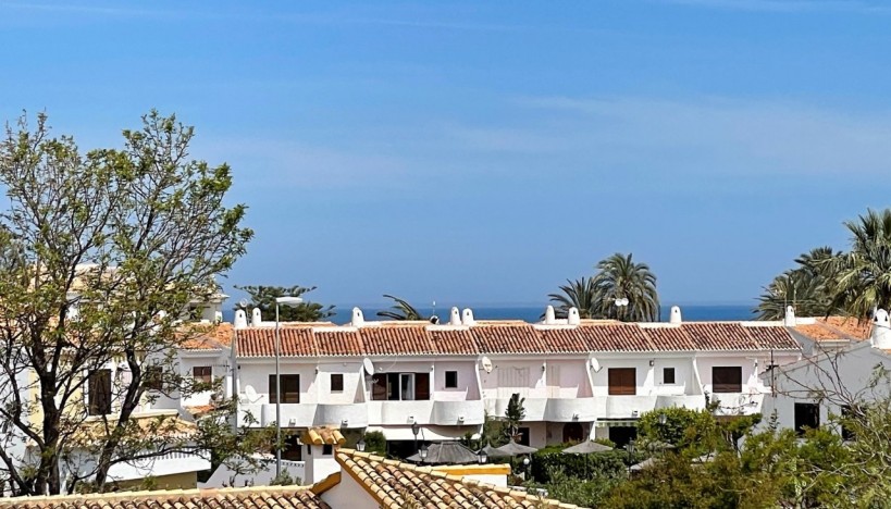Resale - Villa - Denia