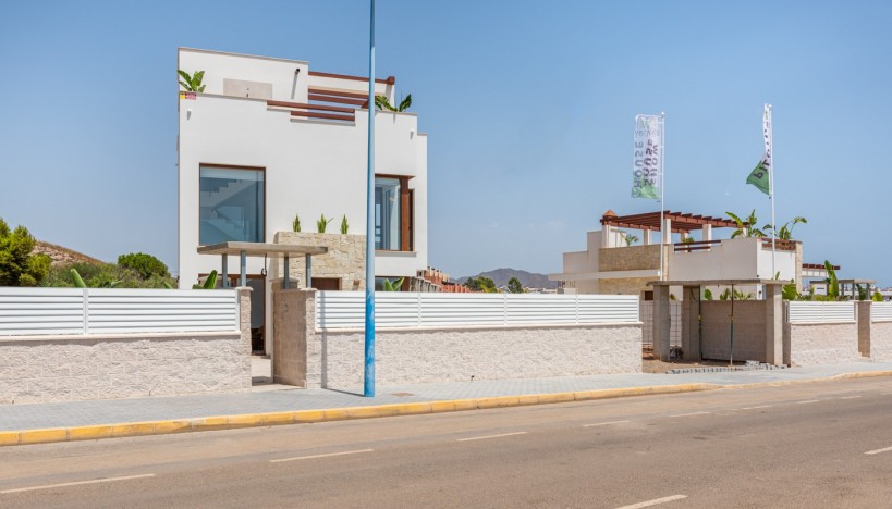 Neue Gebäude - Villa - Vera