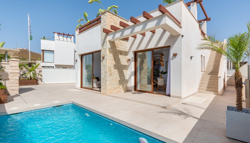 Villa - Neue Gebäude - Vera - Vera