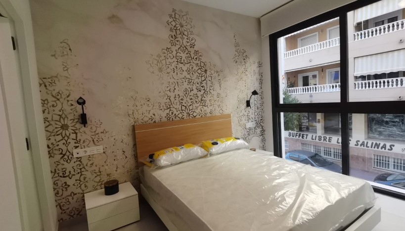 Neue Gebäude - Wohnung - Torrevieja - Torrevieja - Playa del Cura